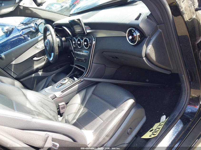 2019 Mercedes-benz Glc VIN WDC0G4KB1KV130676 IAAI salvage auction — RIGHT SIDE, Salvage (Massachusetts), sold $8,800 on 2026-07-28 (photo 5)