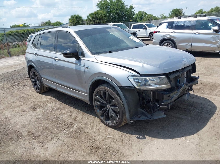 2021 Volkswagen Tiguan VIN 3VV3B7AXXMM047035 IAAI salvage auction — FRONT END, Certificate Of Destruction (Florida), sold $5,800 on 2026-08-01 (photo 1)
