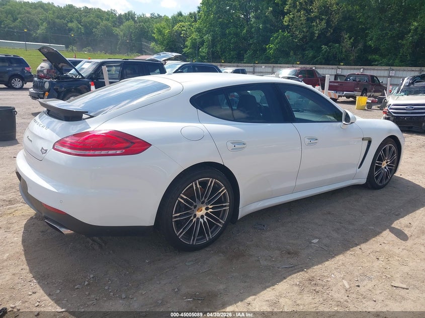 2015 Porsche Panamera VIN WP0AA2A71FL001884 IAAI salvage auction — ENGINE BURN, Non-Repairable (Tennessee), sold $3,700 on 2026-07-29 (photo 4)