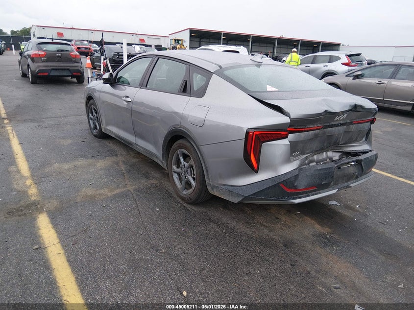 2025 Kia K4 VIN 3KPFT4DE1SE186317 IAAI salvage auction — REAR END, Salvage Title, sold $7,000 on 2026-07-09 (photo 3)