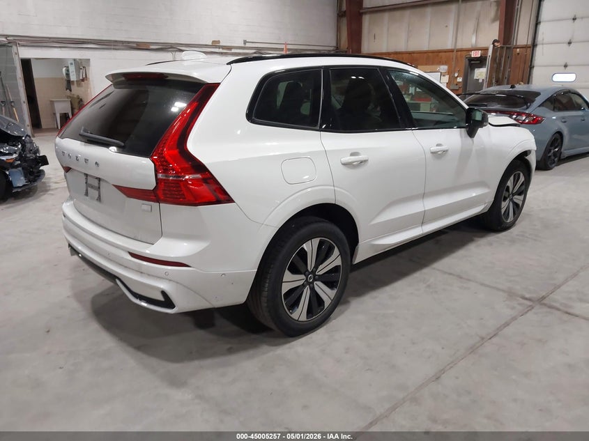 2024 Volvo Xc60 VIN YV4H60DL0R1842282 IAAI salvage auction — FRONT END, Salvage (Idaho), sold $25,050 on 2026-07-08 (photo 4)