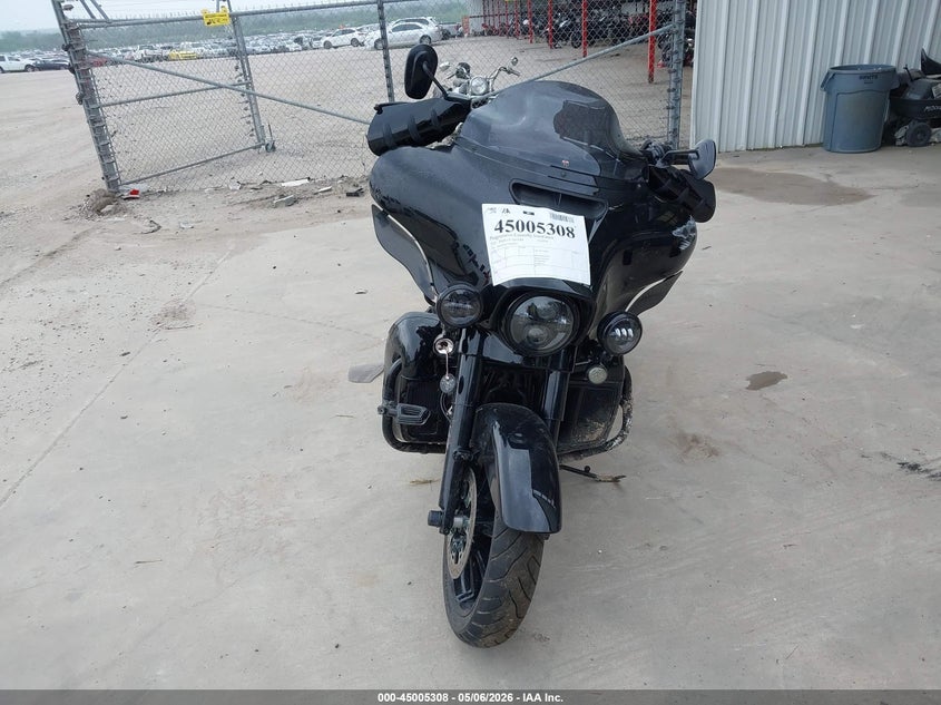 2023 Harley-davidson Flhtk VIN 1HD1KEF13PB632435 IAAI salvage auction — FRONT & REAR, Salvage (Texas), sold $7,750 on 2026-09-02 (photo 5)