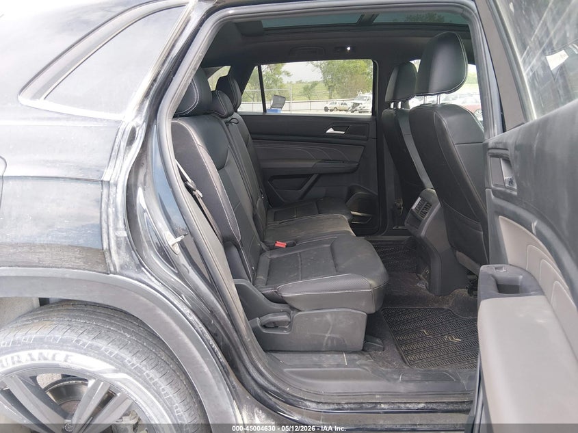 2021 Volkswagen Atlas cross sport VIN 1V2RE2CA2MC236094 IAAI salvage auction — HAIL, Salvage (Iowa), sold $8,875 on 2026-07-21 (photo 8)