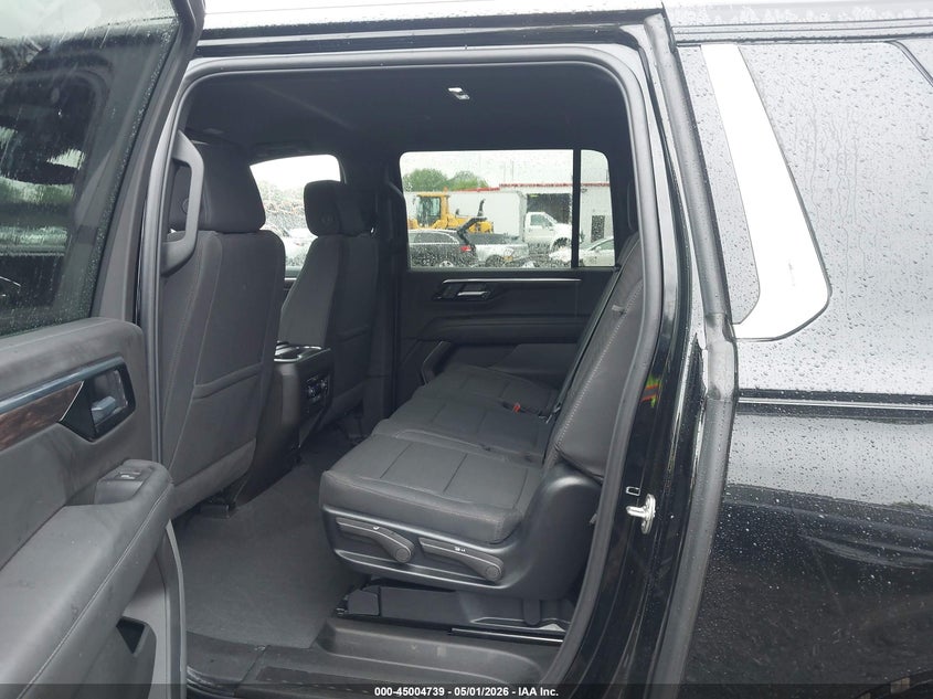 2025 Chevrolet Suburban VIN 1GNS6BRD0SR262244 IAAI salvage auction — FRONT END, Original (Ohio), sold $35,650 on 2026-07-29 (photo 8)