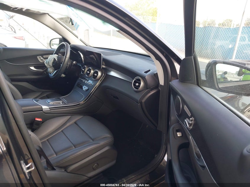 2022 Mercedes-benz Glc VIN W1N0G8DB0NV361267 IAAI salvage auction — RIGHT FRONT, Salvage (California), sold $9,200 on 2026-07-11 (photo 5)