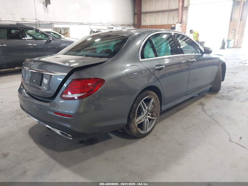 2017 Mercedes-benz E-klasse VIN WDDZF4KB3HA207862 IAAI salvage auction — RIGHT SIDE, Salvage (Idaho), sold $4,550 on 2026-07-08 (photo 4)