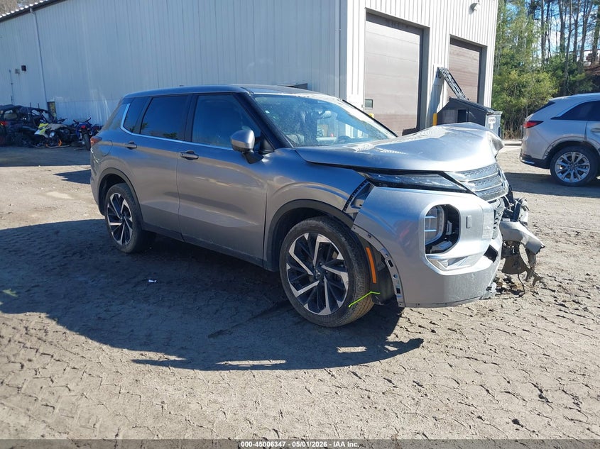 2023 Mitsubishi Outlander VIN JA4J4UA86PZ024534 IAAI salvage auction — FRONT END, Salvage (Vermont), sold $5,300 on 2026-07-28 (photo 1)