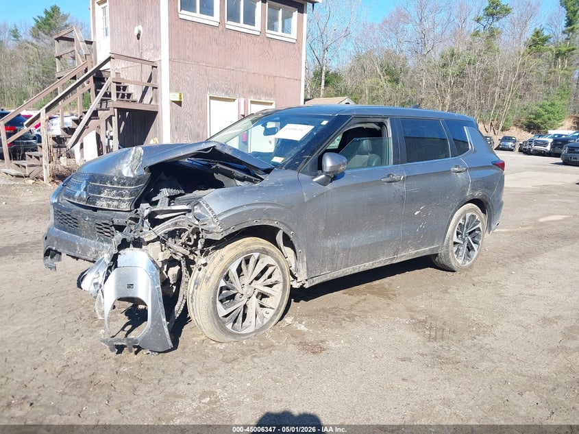 2023 Mitsubishi Outlander VIN JA4J4UA86PZ024534 IAAI salvage auction — FRONT END, Salvage (Vermont), sold $5,300 on 2026-07-28 (photo 2)