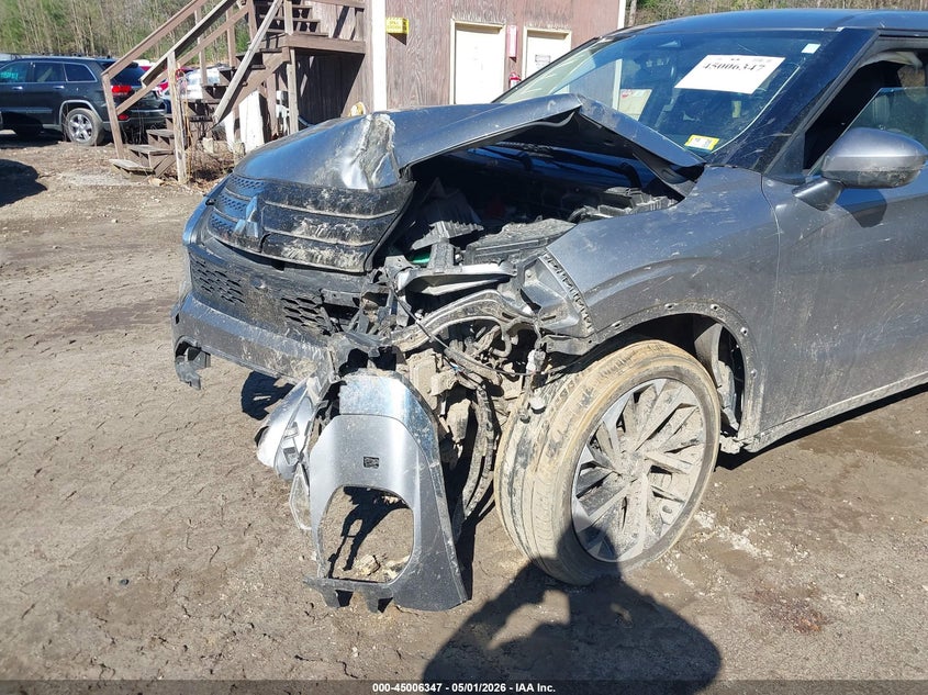2023 Mitsubishi Outlander VIN JA4J4UA86PZ024534 IAAI salvage auction — FRONT END, Salvage (Vermont), sold $5,300 on 2026-07-28 (photo 6)