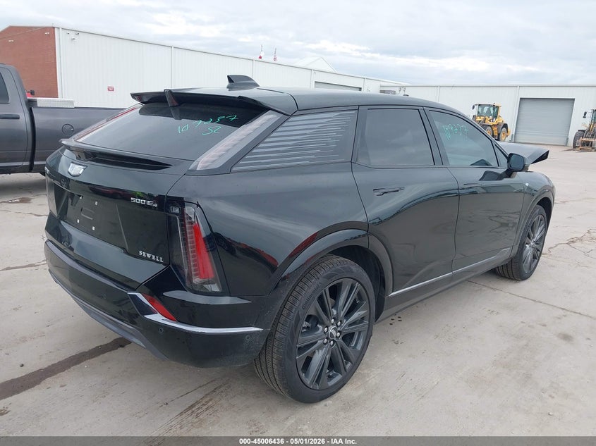 2025 Cadillac Optiq VIN 3GYK3GMR2SS146147 IAAI salvage auction — LEFT SIDE, Salvage (Texas), sold $13,600 on 2026-07-15 (photo 4)