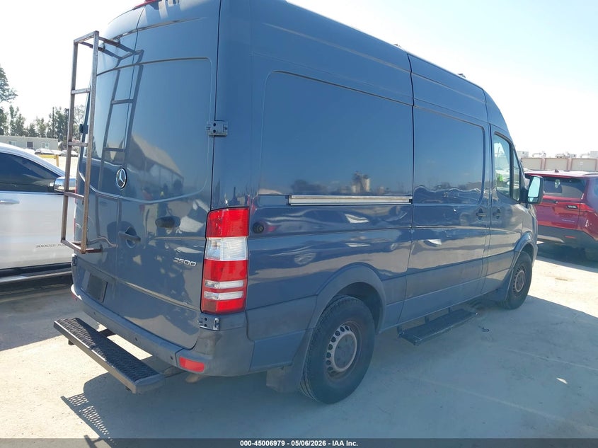 2018 Mercedes-benz Sprinter VIN WD3PE7CD9JP645076 IAAI salvage auction — FRONT END, Salvage (California), sold $8,100 on 2026-07-15 (photo 4)