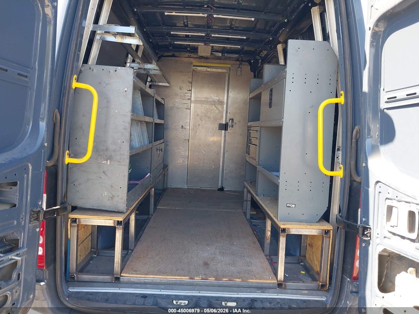 2018 Mercedes-benz Sprinter VIN WD3PE7CD9JP645076 IAAI salvage auction — FRONT END, Salvage (California), sold $8,100 on 2026-07-15 (photo 8)