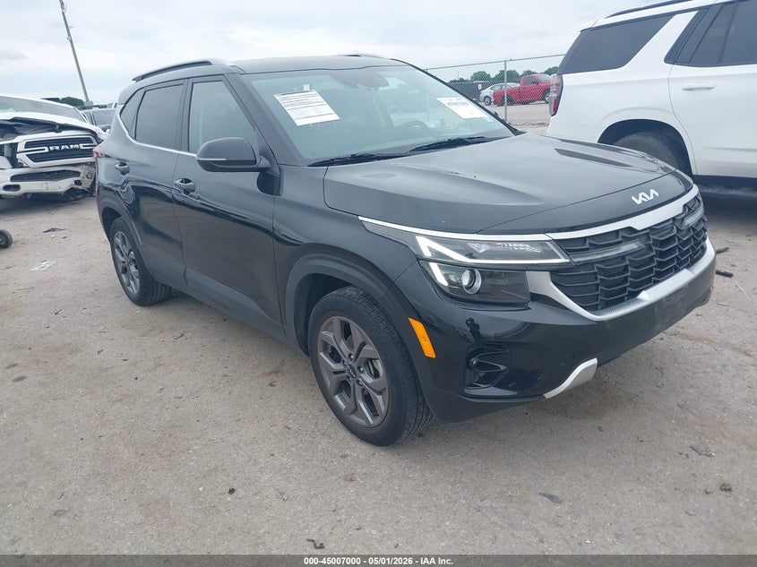 2024 Kia Seltos VIN KNDEU2AA0R7631946 IAAI salvage auction — LEFT SIDE, Original (Texas), sold $7,800 on 2026-07-14 (photo 1)