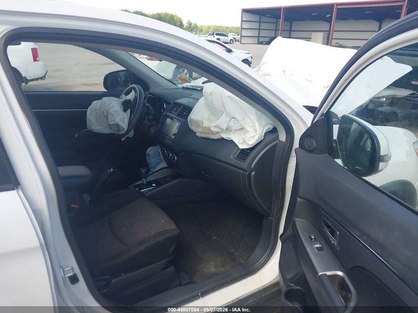 2019 Mitsubishi Outlander VIN JA4AP3AU2KU021876 IAAI salvage auction — FRONT & REAR, Salvage (Indiana), sold $475 on 2026-07-09 (photo 5)
