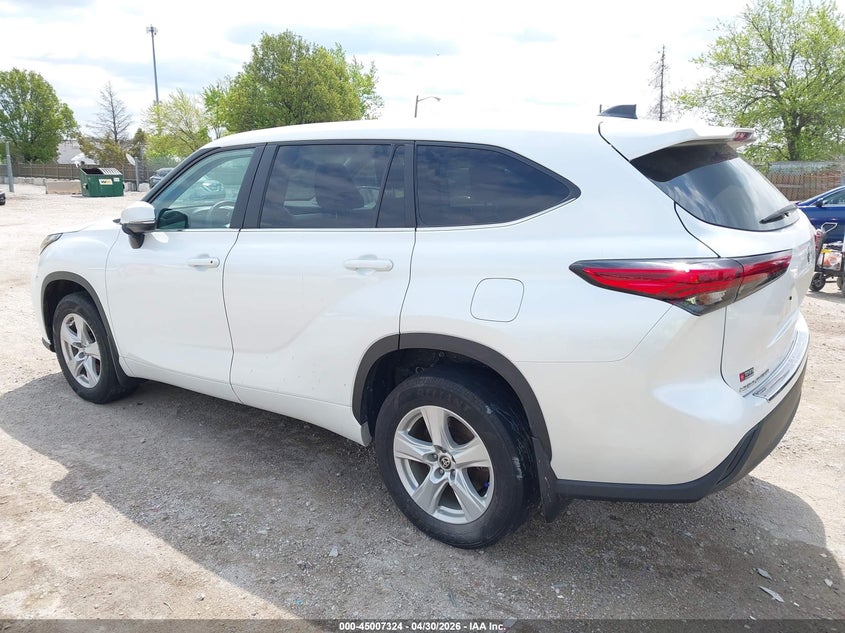 2023 Toyota Highlander VIN 5TDKDRAH5PS504587 IAAI salvage auction — SIDE, Salvage (Illinois), sold $11,700 on 2026-07-10 (photo 3)