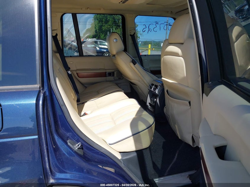 2011 Land rover RANGE ROVER VIN SALMF1D42BA345555 IAAI salvage auction — NORMAL WEAR, Salvage (Texas), sold $925 on 2026-07-16 (photo 8)