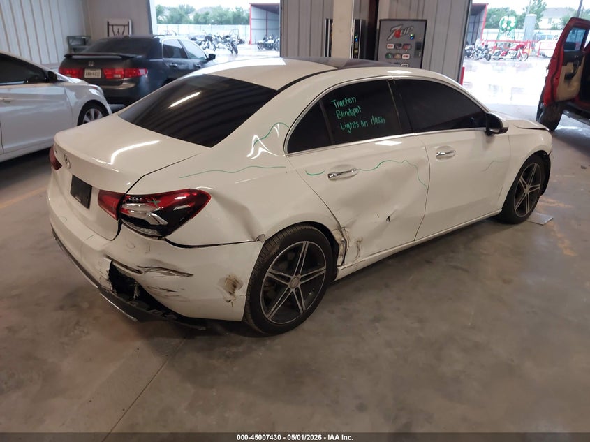 2019 Mercedes-benz A-klasse VIN WDD3G4EBXKW015539 IAAI salvage auction — FRONT & REAR, Wait Title, sold $4,350 on 2026-07-15 (photo 4)