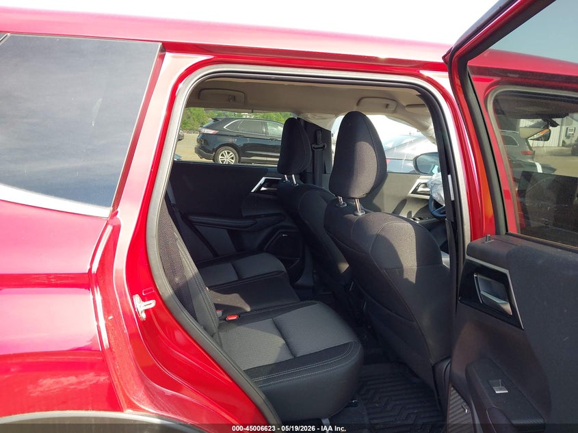 2025 Mitsubishi Outlander VIN JA4J4UA85SZ050633 IAAI salvage auction — FRONT END, Salvage (Pennsylvania), sold $8,450 on 2026-07-24 (photo 8)
