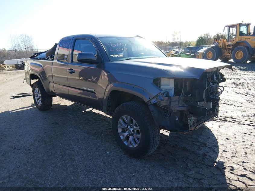 2017 Toyota Tacoma VIN 5TFSZ5AN4HX119971 IAAI salvage auction — REAR END, Salvage (Maine), sold $10,000 on 2026-07-06 (photo 1)