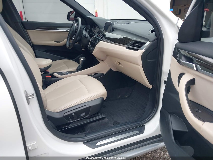 2018 BMW X1 VIN WBXHT3C33J5L27601 IAAI salvage auction — REAR END, Salvage (Illinois), sold $5,050 on 2026-07-15 (photo 5)