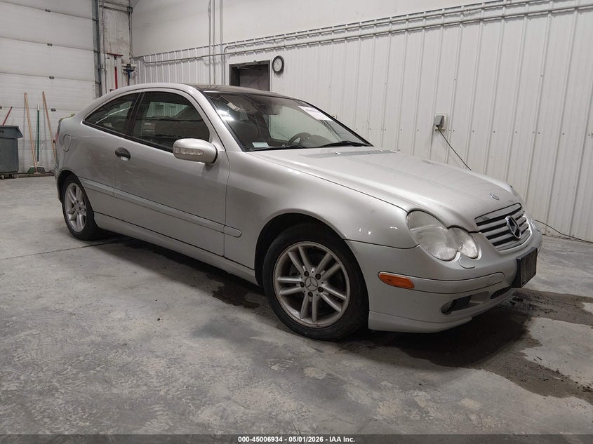2002 Mercedes-benz C class VIN WDBRN47J92A367571 IAAI salvage auction — NORMAL WEAR, Original (Alaska), sold $100 on 2026-07-24 (photo 1)