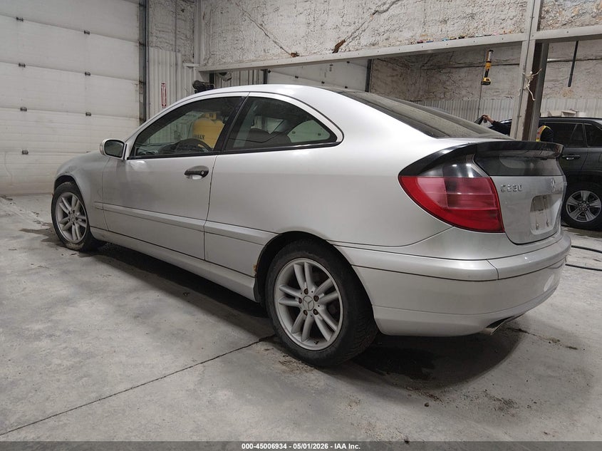2002 Mercedes-benz C class VIN WDBRN47J92A367571 IAAI salvage auction — NORMAL WEAR, Original (Alaska), sold $100 on 2026-07-24 (photo 3)
