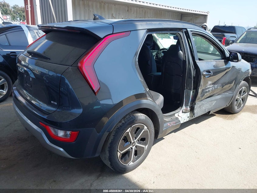 2024 Kia Niro VIN KNDCP3LE5R5156875 IAAI salvage auction — RIGHT SIDE, Salvage (California), sold $4,750 on 2026-07-15 (photo 4)