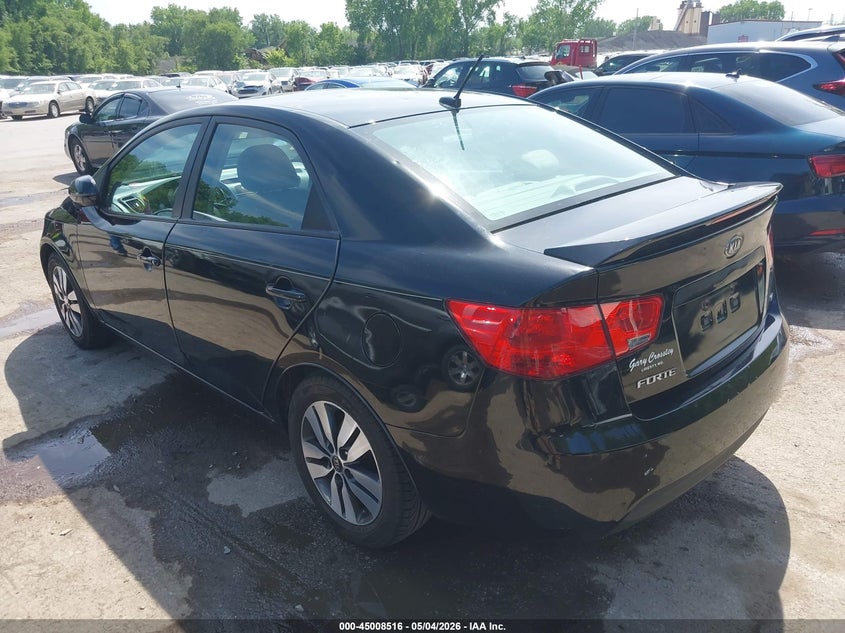 2013 Kia Forte VIN KNAFU4A28D5681889 IAAI salvage auction — HAIL, Clear (Missouri), sold $450 on 2026-07-22 (photo 3)