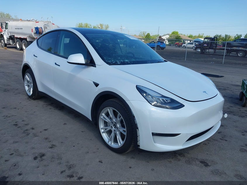 2022 Tesla Model y VIN 7SAYGDEE4NF307693 IAAI salvage auction — HAIL, Salvage (Ohio), sold $13,675 on 2026-07-28 (photo 1)