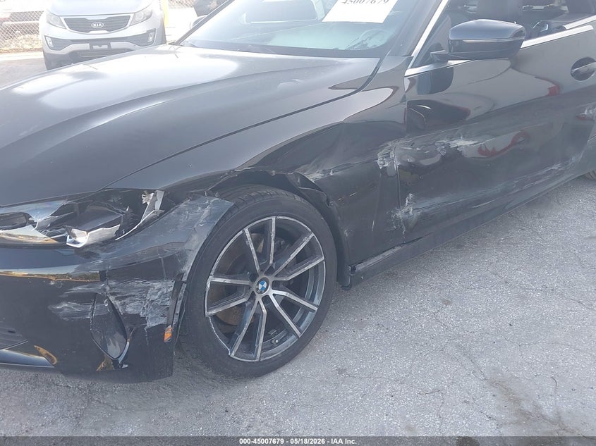 2024 BMW 4er VIN WBA23AT06RCN56825 IAAI salvage auction — LEFT SIDE, Salvage (Arizona), sold $15,375 on 2026-07-06 (photo 6)
