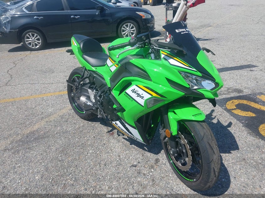 2025 Kawasaki Ninja VIN ML5EXEP13SDAF7732 IAAI salvage auction — SIDE, Salvage (California), sold $1,650 on 2026-07-28 (photo 1)