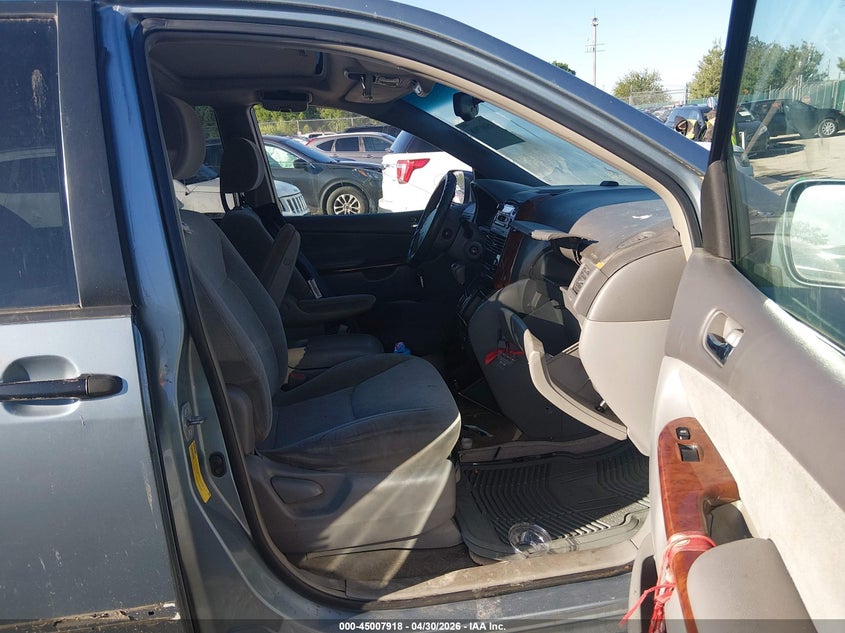2004 Toyota Sienna VIN 5TDZA22C84S208489 IAAI salvage auction — NORMAL WEAR, Salvage (Texas), sold $975 on 2026-07-27 (photo 5)
