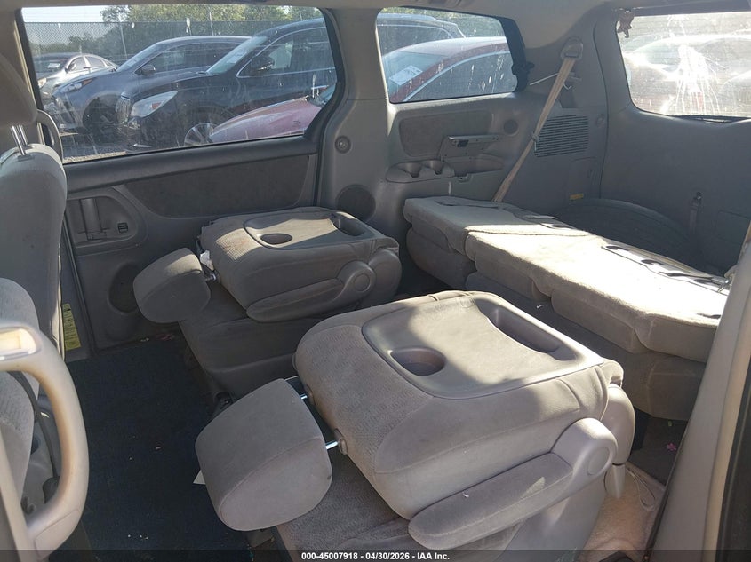 2004 Toyota Sienna VIN 5TDZA22C84S208489 IAAI salvage auction — NORMAL WEAR, Salvage (Texas), sold $975 on 2026-07-27 (photo 8)