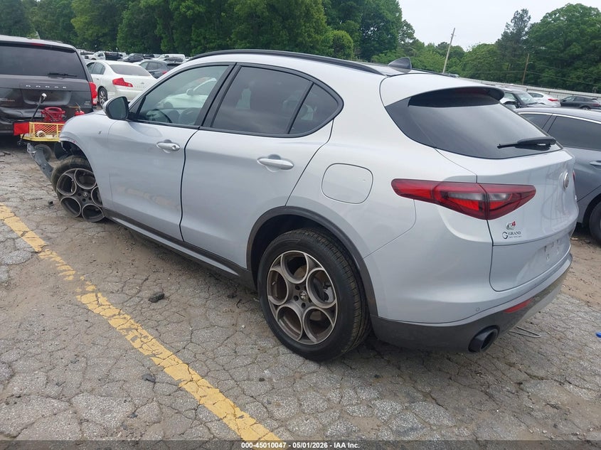 2023 Alfa romeo Stelvio VIN ZASPAKBN2P7D55549 IAAI salvage auction — LEFT FRONT, Wait Title, sold $8,125 on 2026-07-22 (photo 3)