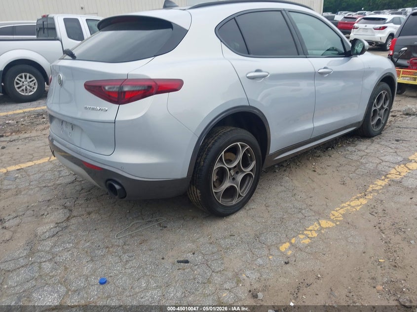 2023 Alfa romeo Stelvio VIN ZASPAKBN2P7D55549 IAAI salvage auction — LEFT FRONT, Wait Title, sold $8,125 on 2026-07-22 (photo 4)