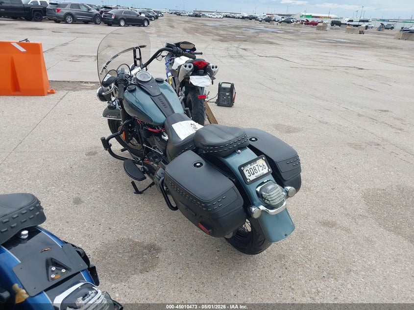 2020 Harley-davidson Softail VIN 1HD1YBK19LB021435 IAAI salvage auction — RIGHT SIDE, Clear (Oklahoma), sold $8,100 on 2026-07-08 (photo 3)