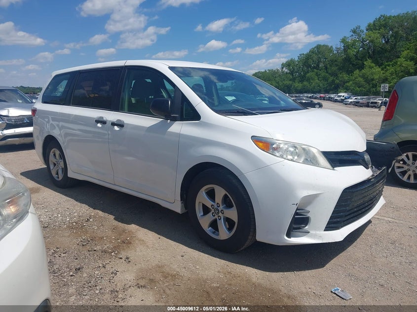 2018 Toyota Sienna VIN 5TDZZ3DC7JS960725 IAAI salvage auction — FRONT END, Salvage (Kansas), sold $5,300 on 2026-07-22 (photo 1)