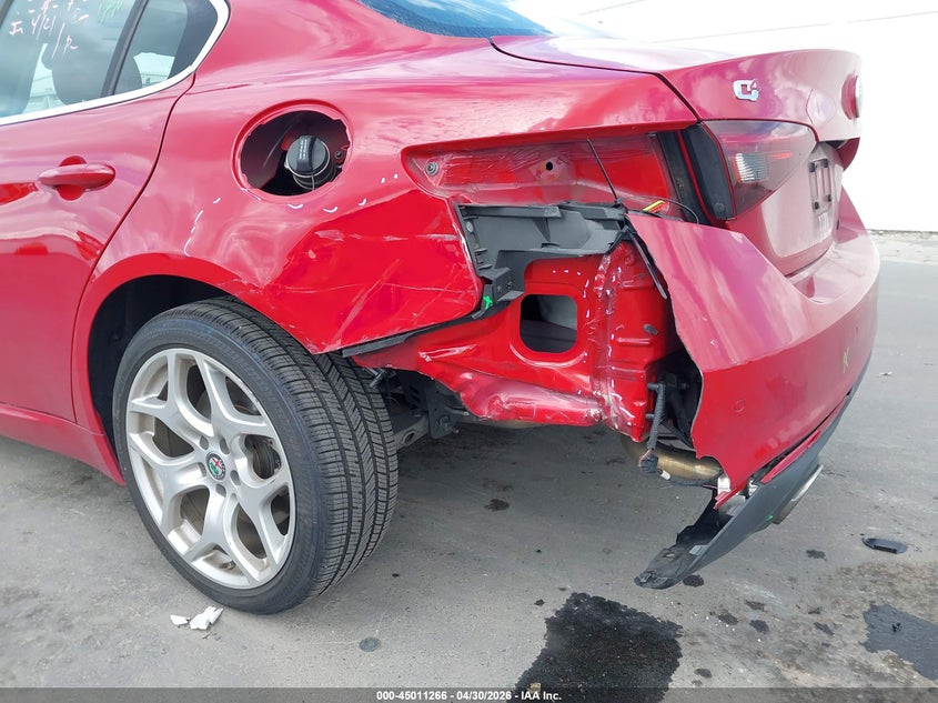 2021 Alfa romeo Giulia VIN ZARFANBN4M7645668 IAAI salvage auction — REAR END, Certificate Of Destruction (Florida), sold $5,300 on 2026-07-10 (photo 6)