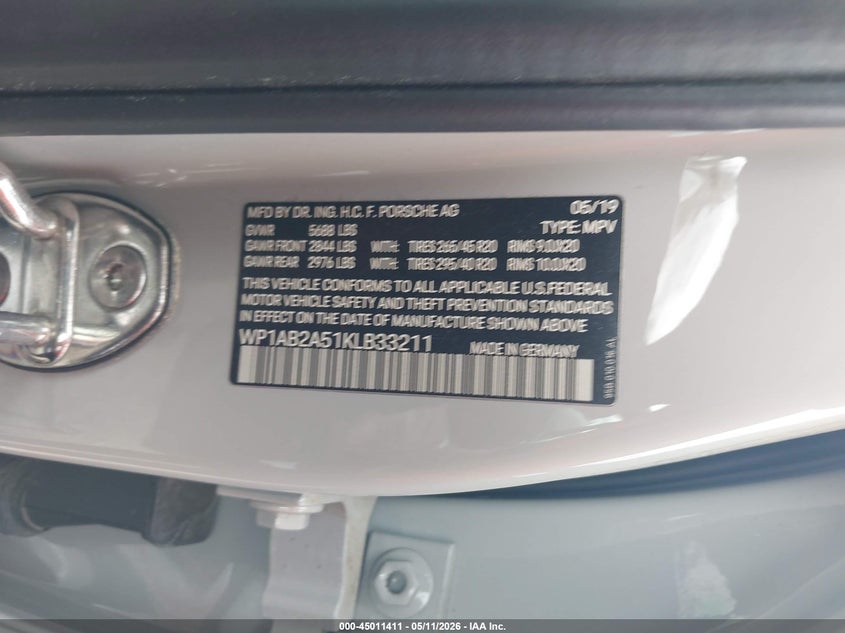 2019 Porsche Macan VIN WP1AB2A51KLB33211 IAAI salvage auction — LEFT FRONT, Salvage (Massachusetts), sold $7,900 on 2026-07-09 (photo 9)
