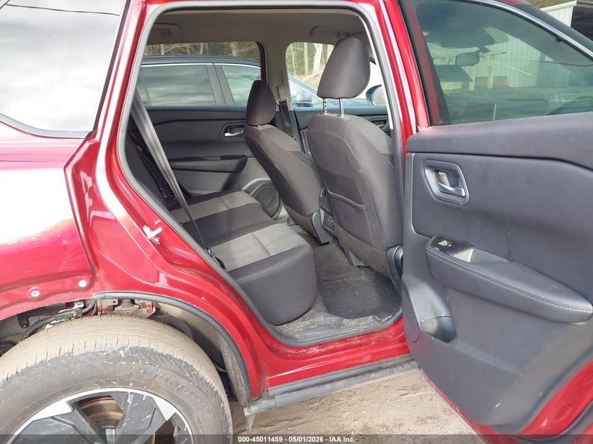 2025 Nissan Rogue VIN 5N1BT3BB4SC858360 IAAI salvage auction — RIGHT REAR, Salvage (Massachusetts), sold $9,500 on 2026-07-28 (photo 8)