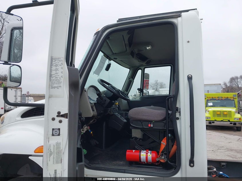 2019 International Durastar 4300 VIN 1HTMMMMN6KH199775 IAAI salvage auction — FRONT END, Clear (Indiana), sold $5,200 on 2026-07-29 (photo 6)