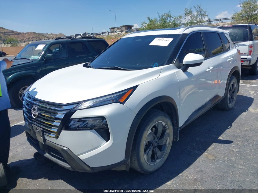 2024 Nissan Rogue VIN JN8BT3BA1RW359346 IAAI salvage auction — INTERIOR BURN, Salvage (California), sold $7,500 on 2026-07-08 (photo 2)