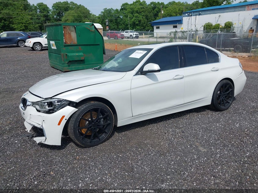 2018 BMW 3er VIN WBA8B3G52JNV01327 IAAI salvage auction — SIDE, Wait Title, sold $3,625 on 2026-07-28 (photo 2)