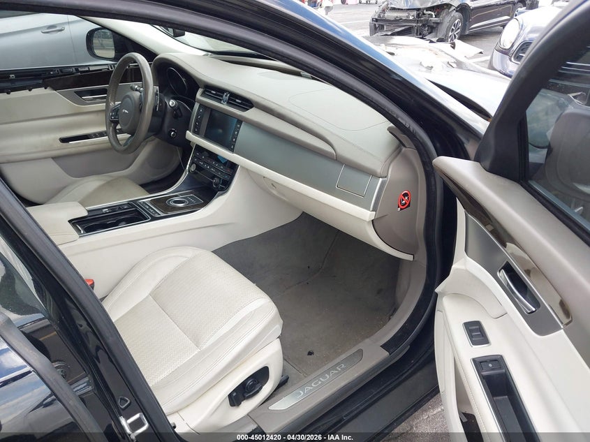 2016 Jaguar Xf VIN SAJBE4BV6GCY05957 IAAI salvage auction — Burn Engine, Certificate Of Destruction (Florida), sold $400 on 2026-07-16 (photo 5)