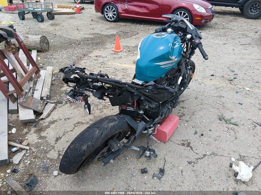 2021 Kawasaki Ninja VIN JKAEXKH19MDAB4495 IAAI salvage auction — ROLLOVER, Clear (Arkansas), sold $150 on 2026-07-14 (photo 4)