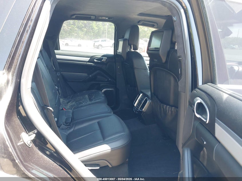 2011 Porsche Cayenne VIN WP1AC2A23BLA85682 IAAI salvage auction — FRESH WATER, Salvage (Maryland), sold $4,100 on 2026-07-15 (photo 8)