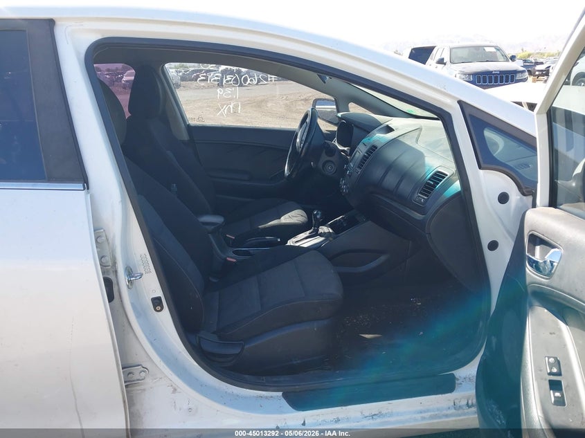 2016 Kia Forte VIN KNAFX5A82G5631205 IAAI salvage auction — FRONT END, Salvage (Arizona), sold $200 on 2026-07-28 (photo 5)