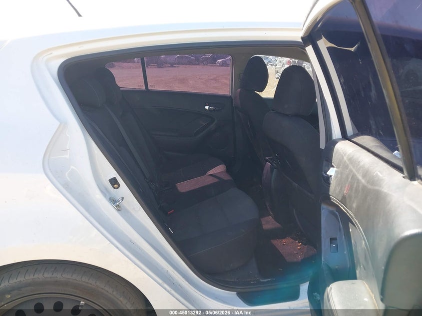 2016 Kia Forte VIN KNAFX5A82G5631205 IAAI salvage auction — FRONT END, Salvage (Arizona), sold $200 on 2026-07-28 (photo 8)