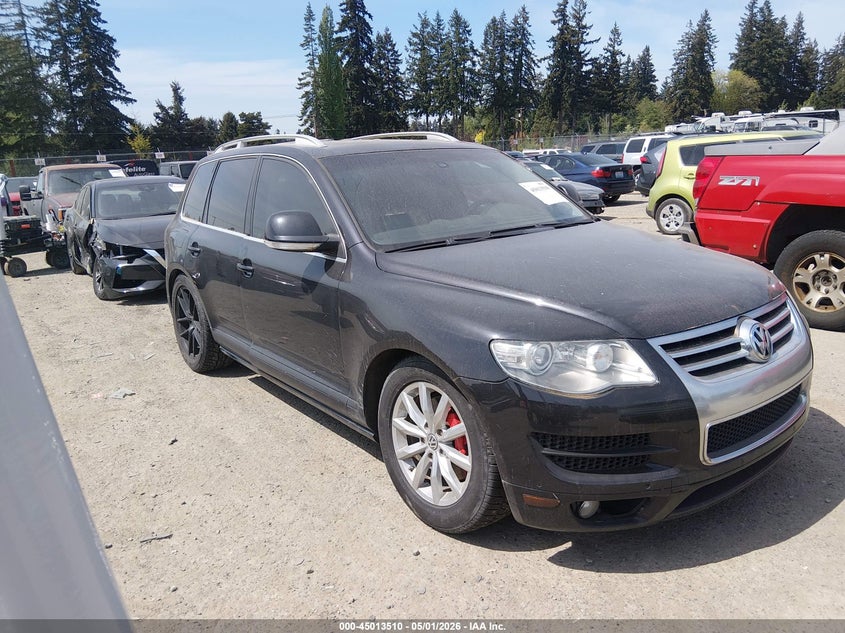 2010 Volkswagen Touareg VIN WVGFK7A92AD003322 IAAI salvage auction — LEFT FRONT, Bill Of Sale (Washington), sold $325 on 2026-07-22 (photo 1)