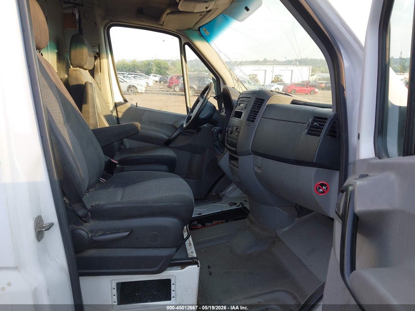 2012 Mercedes-benz Sprinter VIN WD3PE7CC9C5615016 IAAI salvage auction — REAR END, Salvage (Pennsylvania), sold $975 on 2026-07-31 (photo 5)